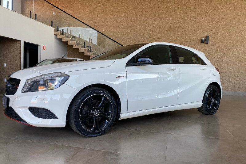 MERCEDES CLASSE A 1.6 200 TURBO STYLE GASOLINA 4P AUTOMATIZADO ANO 2014 COR BRANCO