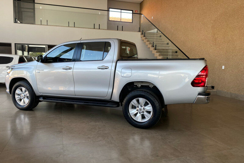 HILUX 2.7 SRV 4X2 CD 16V FLEX 4P AUTOMÁTICO ANO 2018 COR CINZA